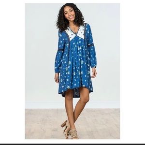 Matilda Jane Size medium blue midi long sleeve dress.